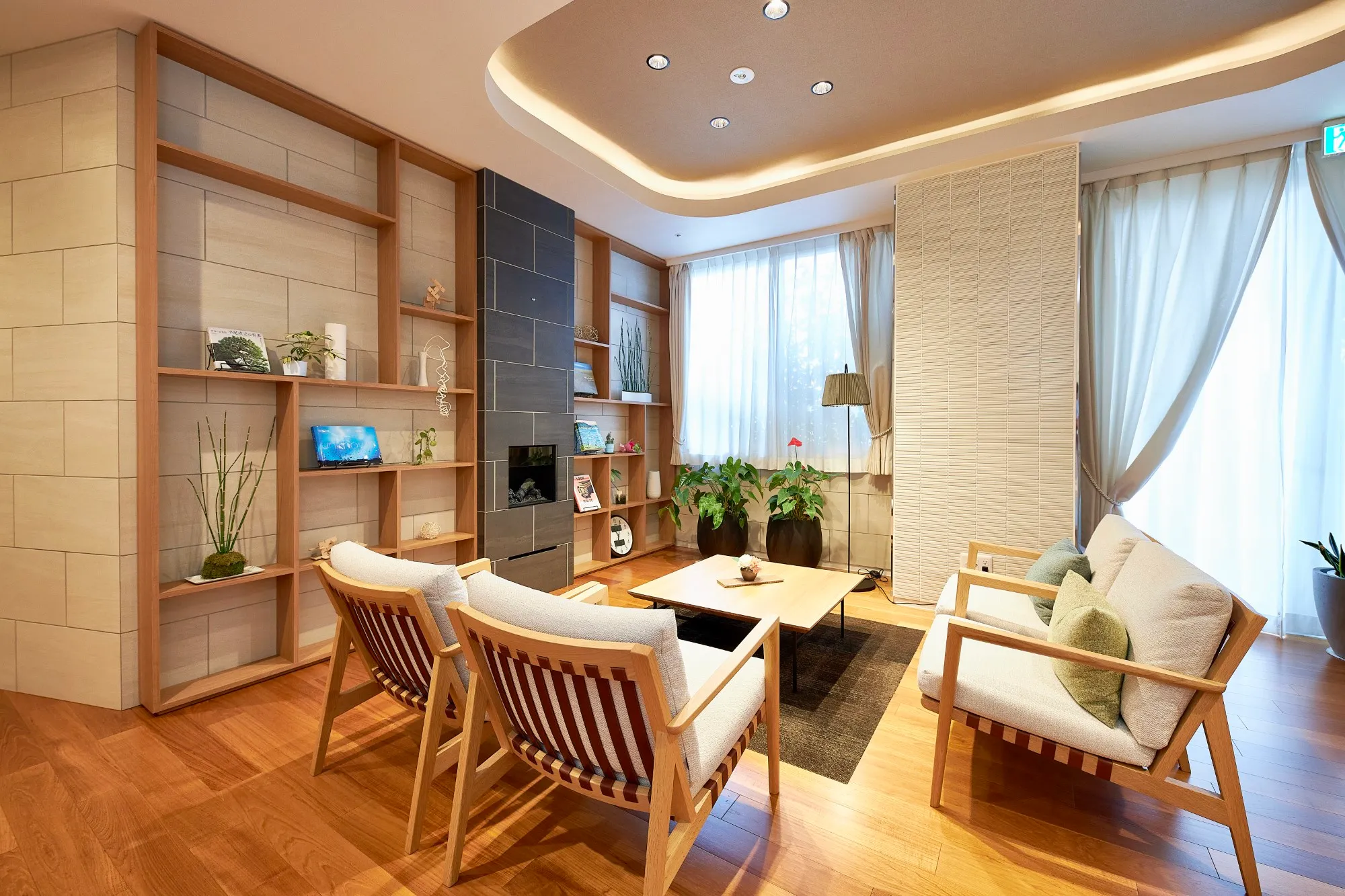 ご入居者だけでなくご家族にもご利用いただけるラウンジ（1階）