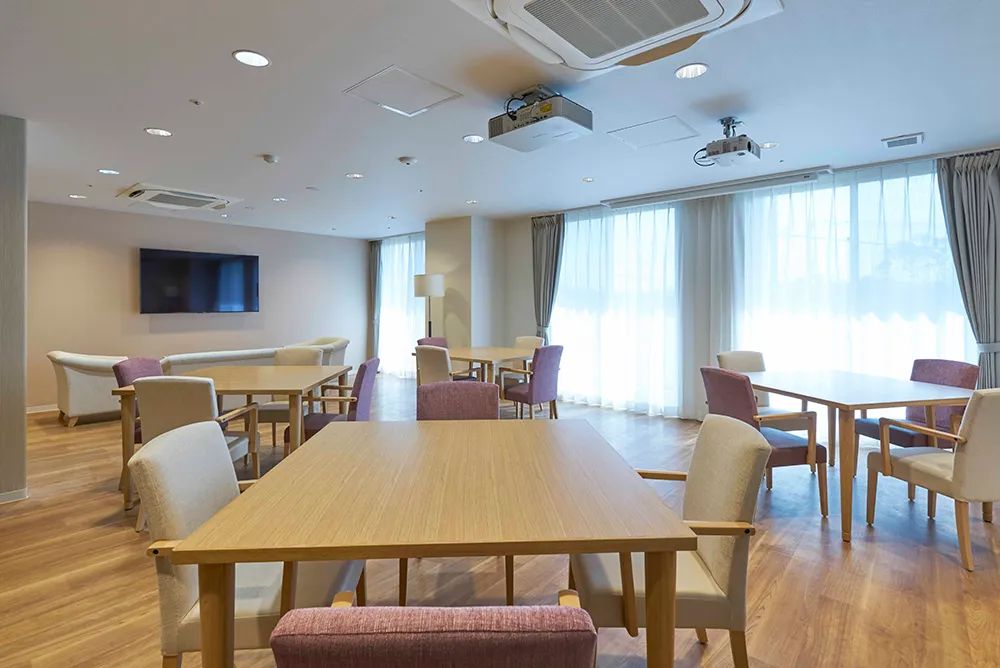 3階、4階にも明るく開放感のあるダイニングを設置