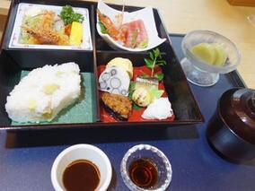 鹿児島直送！「車海老行楽弁当」を召し上がれ...