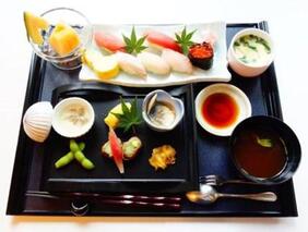 『お好みにぎり食べ放題』で暑気払い