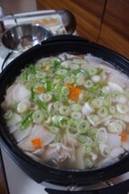 寒い日に身も心も温まる"母の味"はいかが?~豚汁づくり~