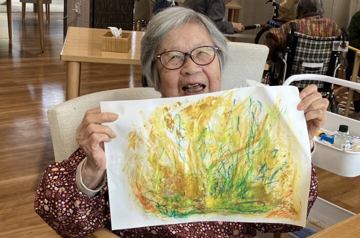 自然の中で描く喜び　～中庭でのスケッチ～