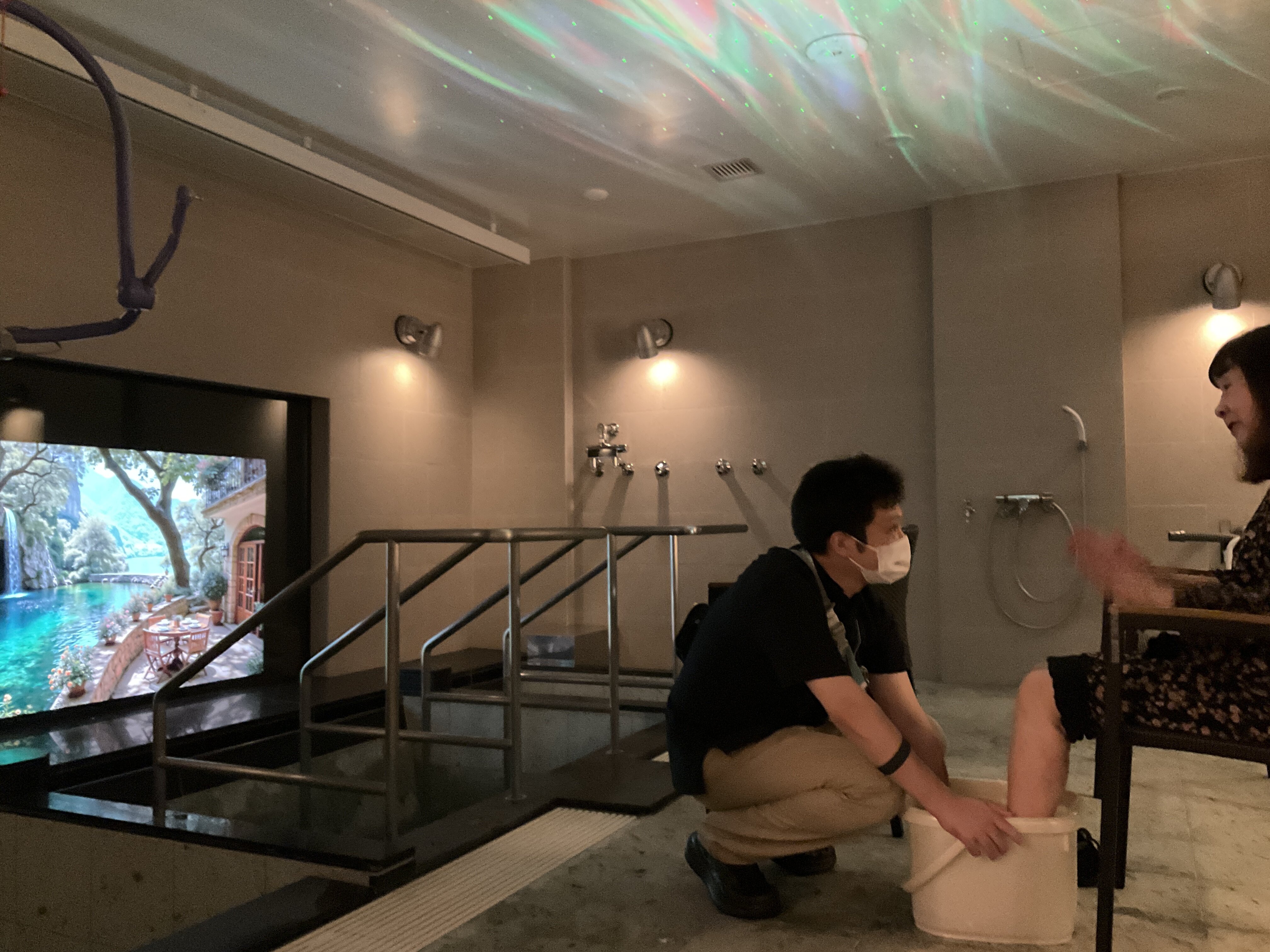 ナイトアクティビティ紹介　～足浴で健やかな眠りを～