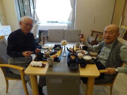 couple1_20201207-5.jpg