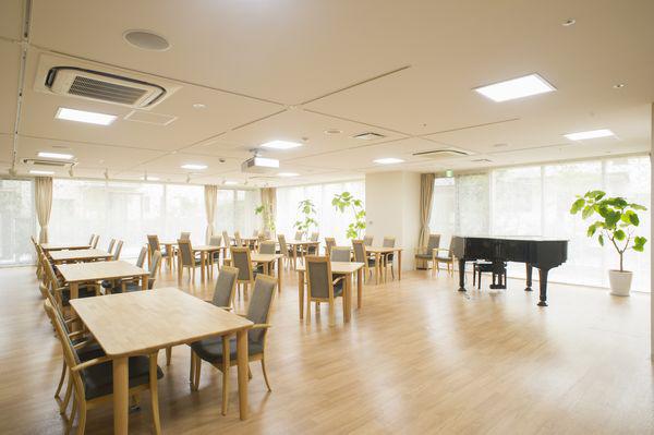 gdining_600_400.jpg