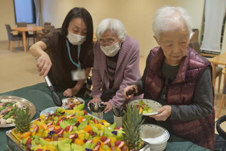 桃の節句を彩る、しあわせスイーツ　～スイーツバイキング～
